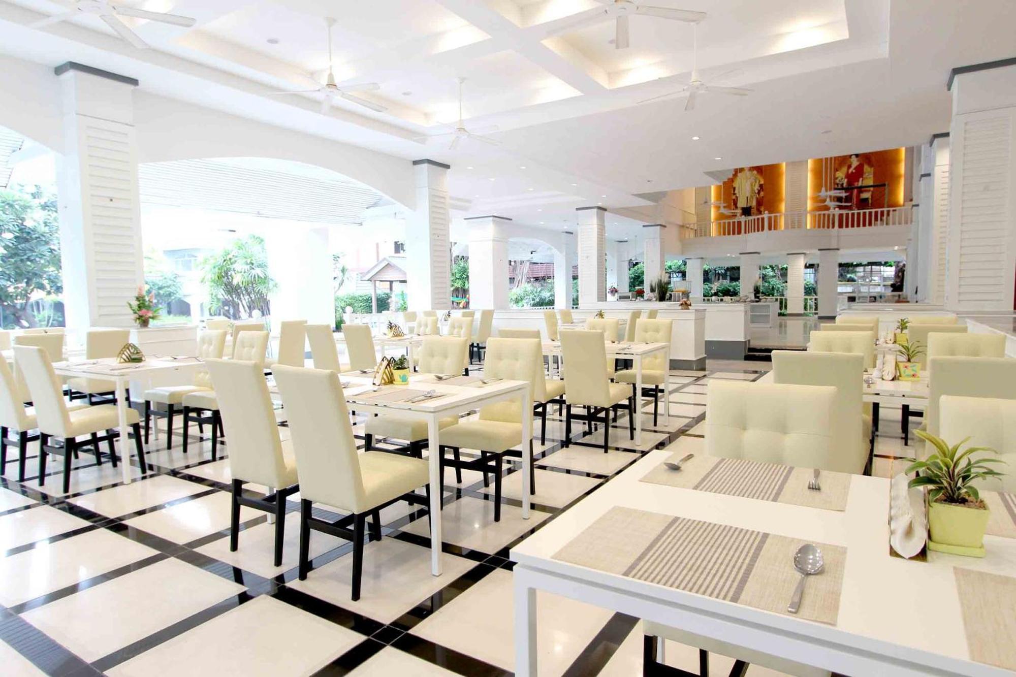 Pooh Beach Resort & Spa Jomtien Beach Extérieur photo