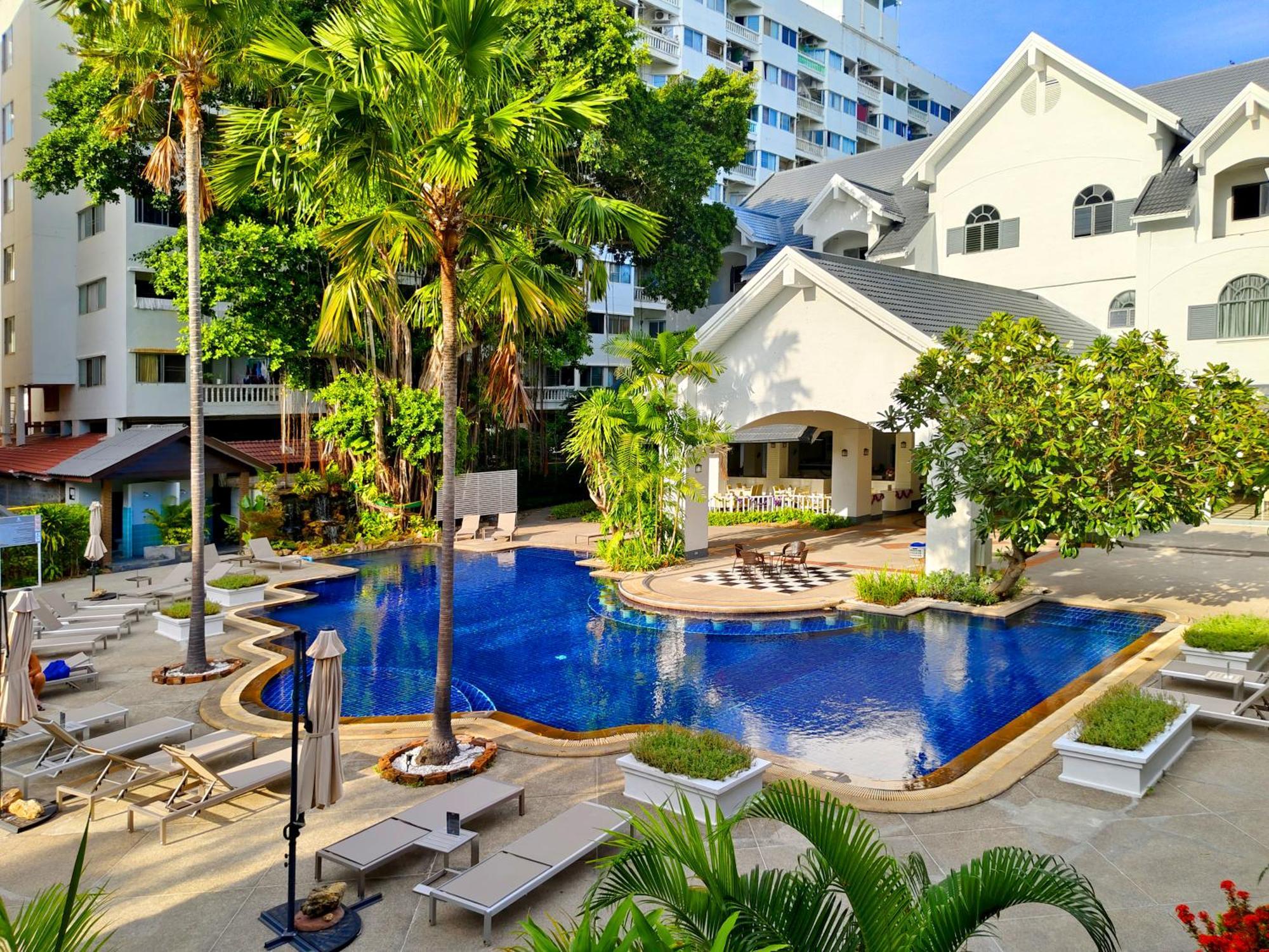 Pooh Beach Resort & Spa Jomtien Beach Extérieur photo
